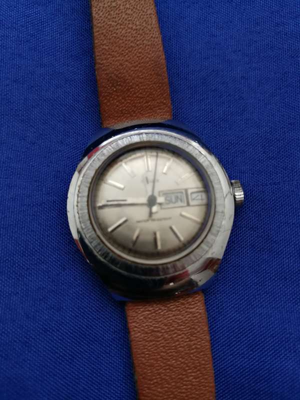 TIMEX Vintage Ladies Wind up Watch with Day Date Function