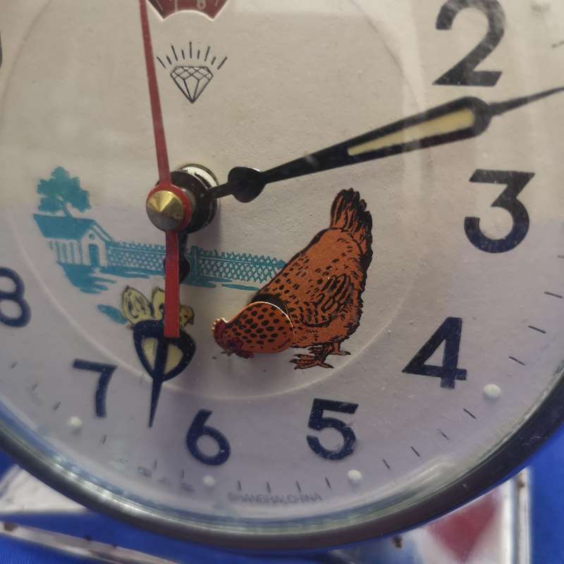 Rarer Vintage Diamond of Shanghai China 1960's Pecking Chicken Farmers Alarm Clock