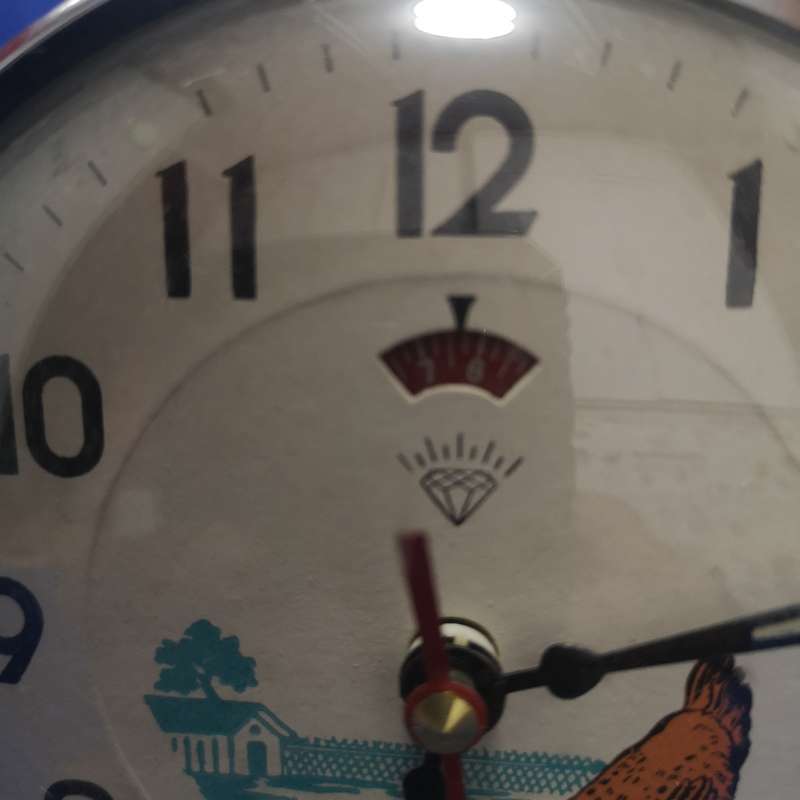 Rarer Vintage Diamond of Shanghai China 1960's Pecking Chicken Farmers Alarm Clock