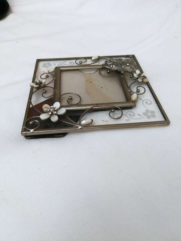 Stunning Arty Metal Photo Frame- Vintage