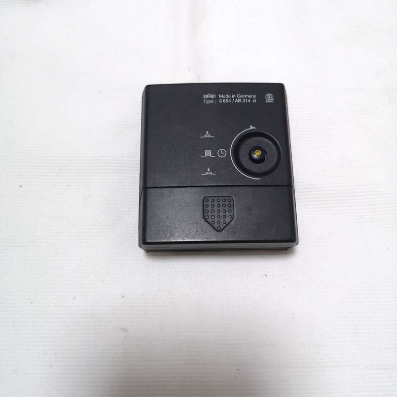 Vintage BRAUN Quartz AB314 SL Travel Alarm Clock Black Pocket Size Made In Germany