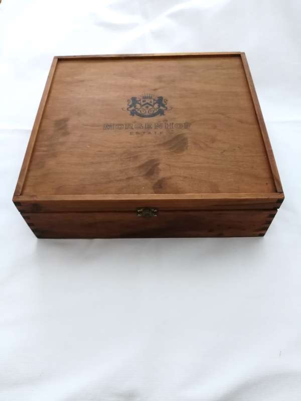 Morgenhof Wines Wood Box
