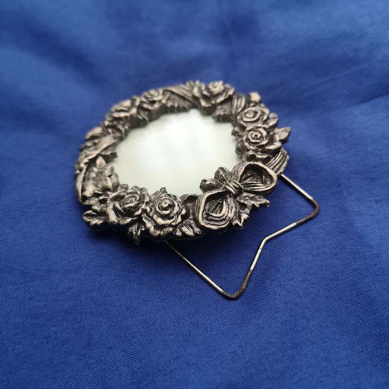 Vintage mini pewter round frame- The Fine Art of Living
