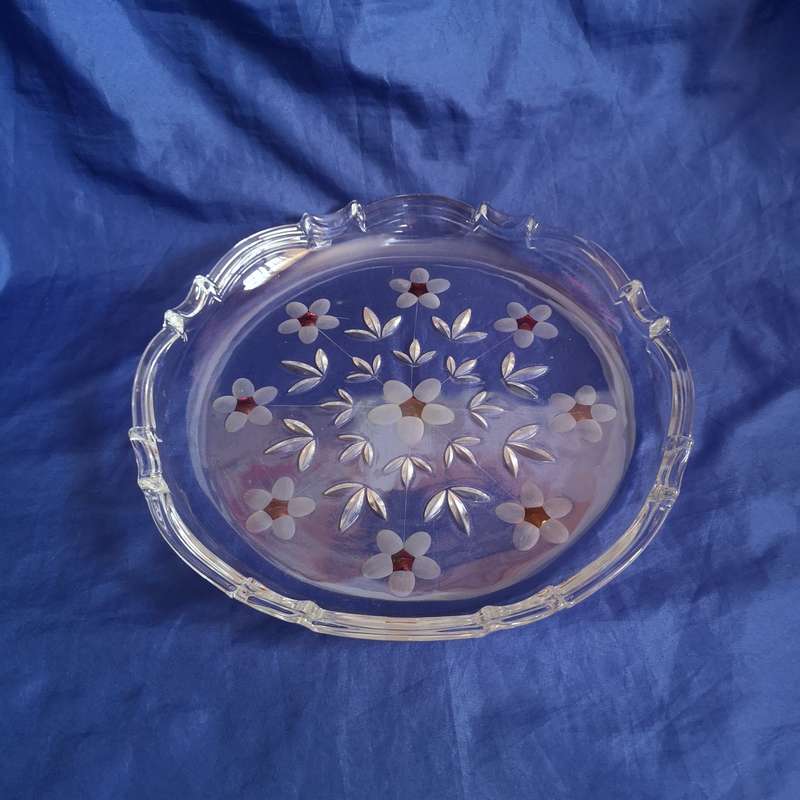 Stunning Vintage Cake Plate/ Platter/ Fruit tray