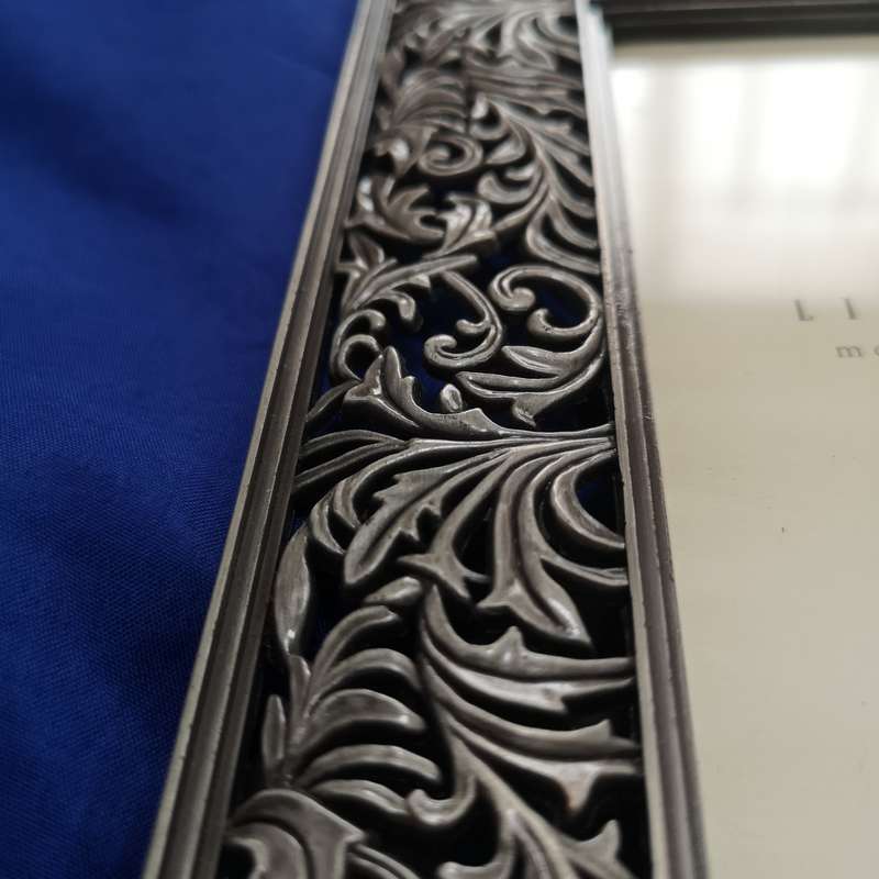 Life Style Metal Photo Frame- Vintage