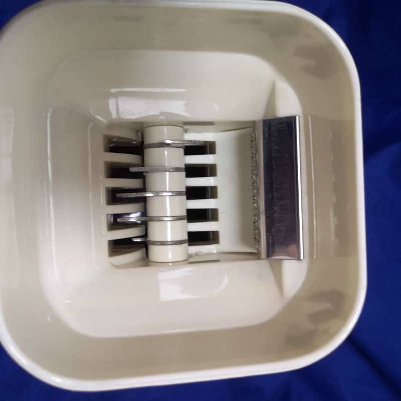 Ice Crusher - Vintage- Made in Taiwan