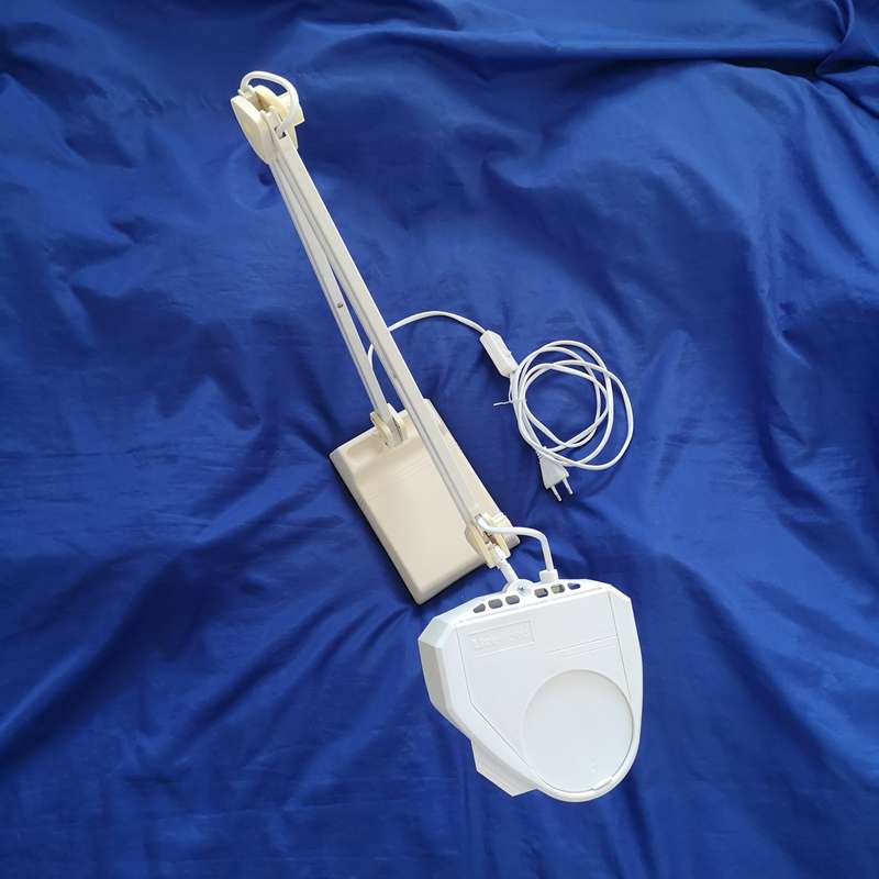 LIGHTWORKS Desktop Magnifier/ Desklamp- Ideal for Hobby or Nail Salon use- Vintage