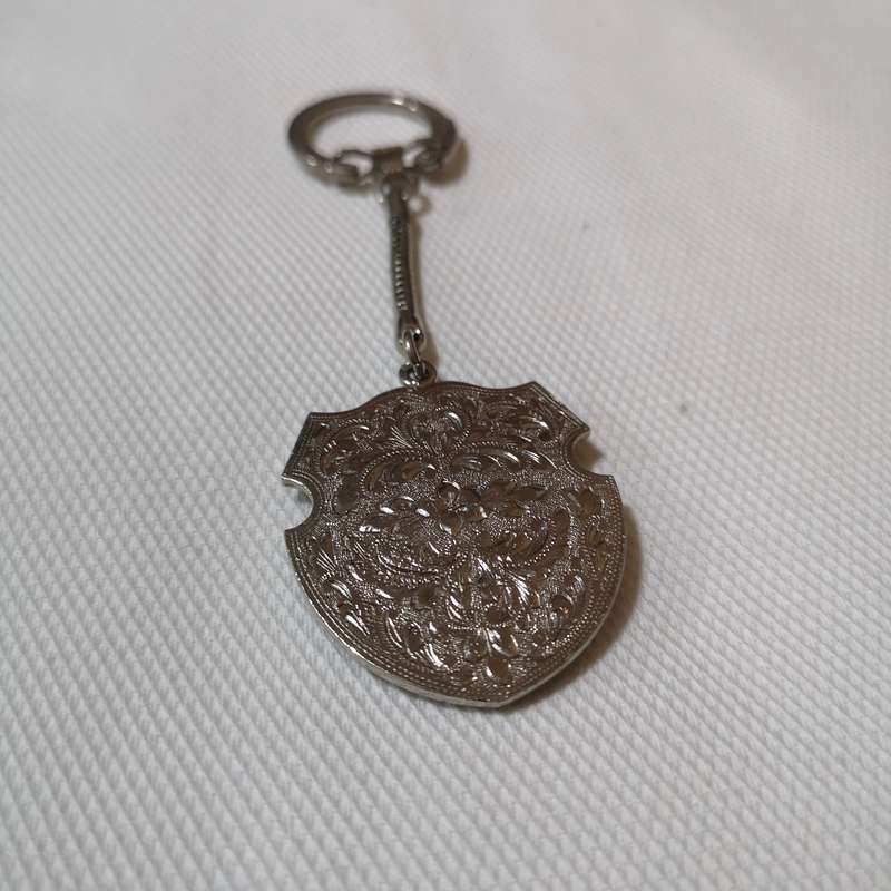 GEORGE Keyholder- Ornate with mother of pearl