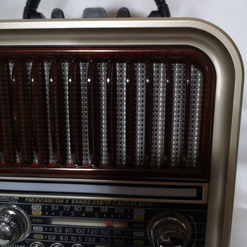 Rechargeable Vintage Style Band Radio With USB, Bluetooth, Optional Solar Charging