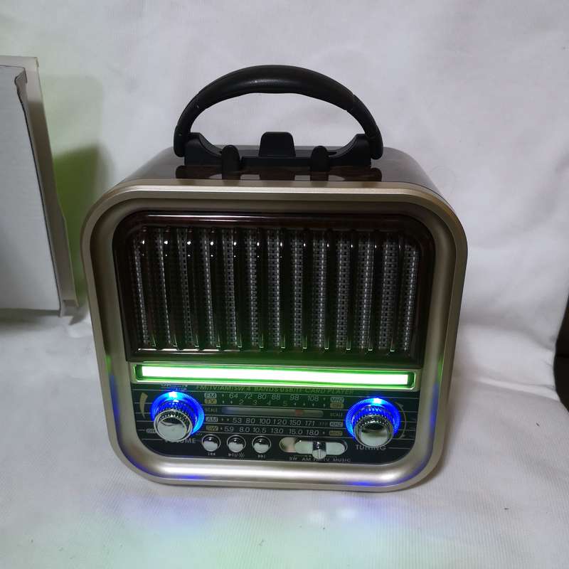 Rechargeable Vintage Style Band Radio With USB, Bluetooth, Optional Solar Charging