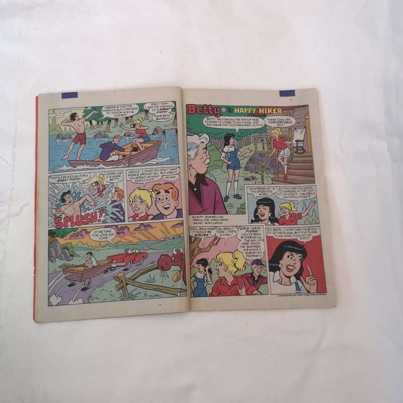 Rare Betty #8-  1993 Archie Comics- Famous Cover