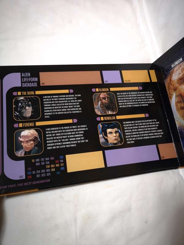Star Trek Next Generation Jigsaw Puzzle Book (Board Book, 2004)