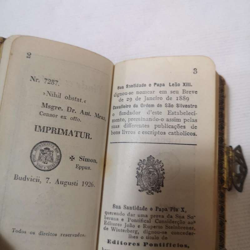 1926 Mini Prayer Book in Portuguese with illustrations