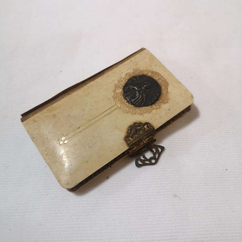 1926 Mini Prayer Book in Portuguese with illustrations
