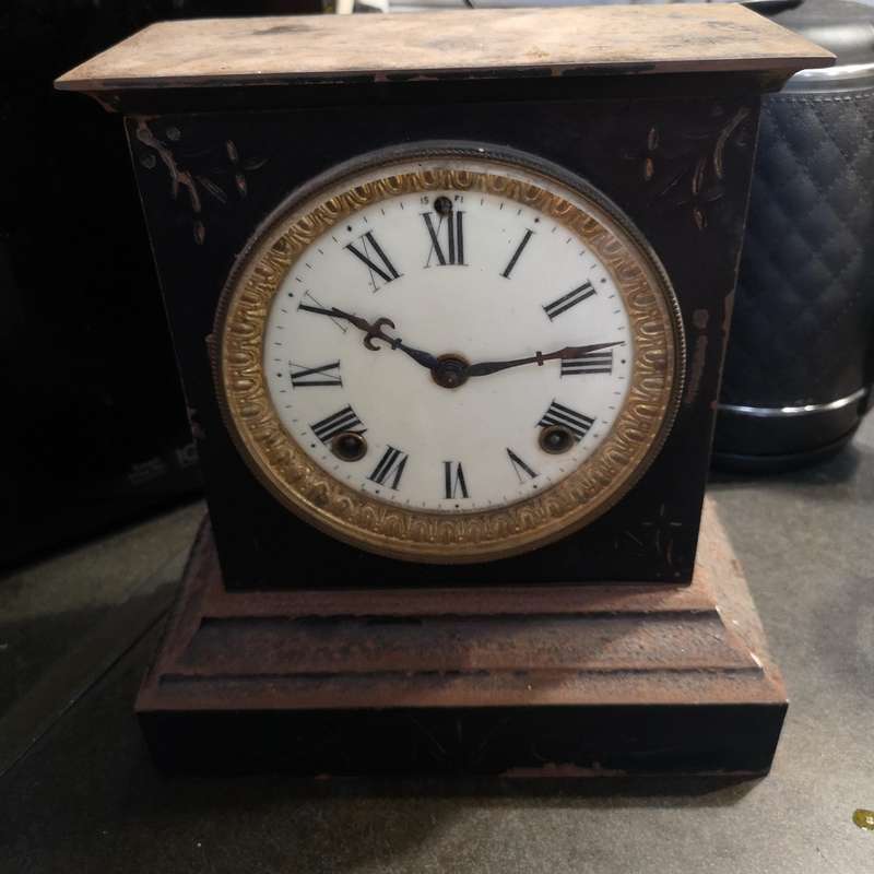 Antique Ansonia Cast Iron Chiming Mantle Clock in Working Order. New York USA