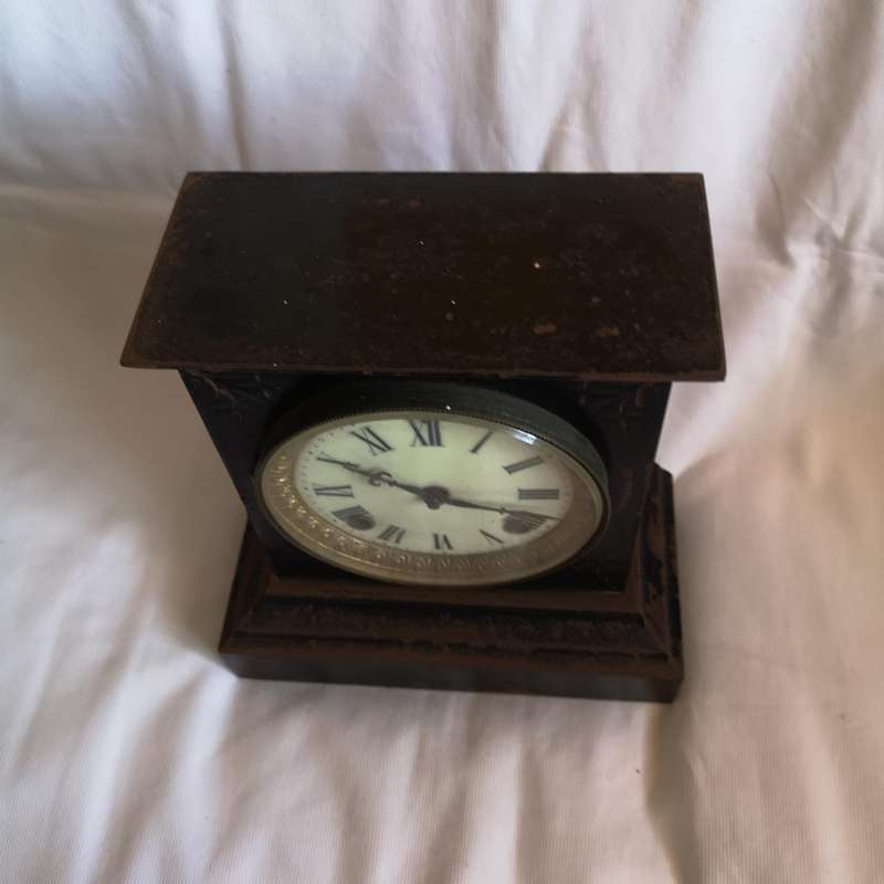 Antique Ansonia Cast Iron Chiming Mantle Clock in Working Order. New York USA