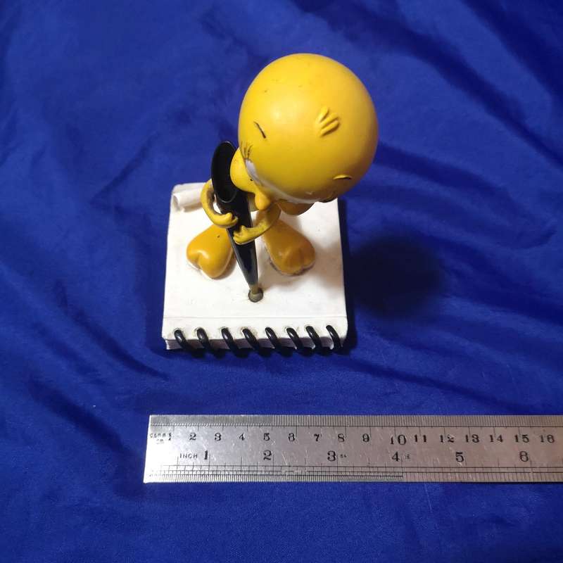 Vintage 1997 Warner Bros Tweety Bird Collectible Pen Holder