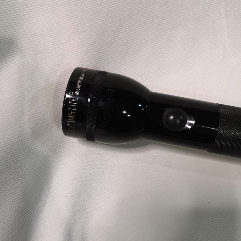 Maglite Heavy-Duty Incandescent 5-Cell Flashlight. 44cm