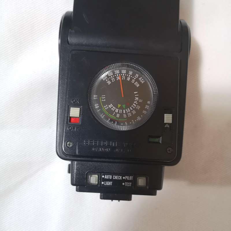 Canon 199A Speedlite Auto TTL Flash- Vintage- Japan