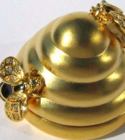 Estee Lauder Beautiful BEEHIVE- Rare vintage item! Solid Perfume Compact