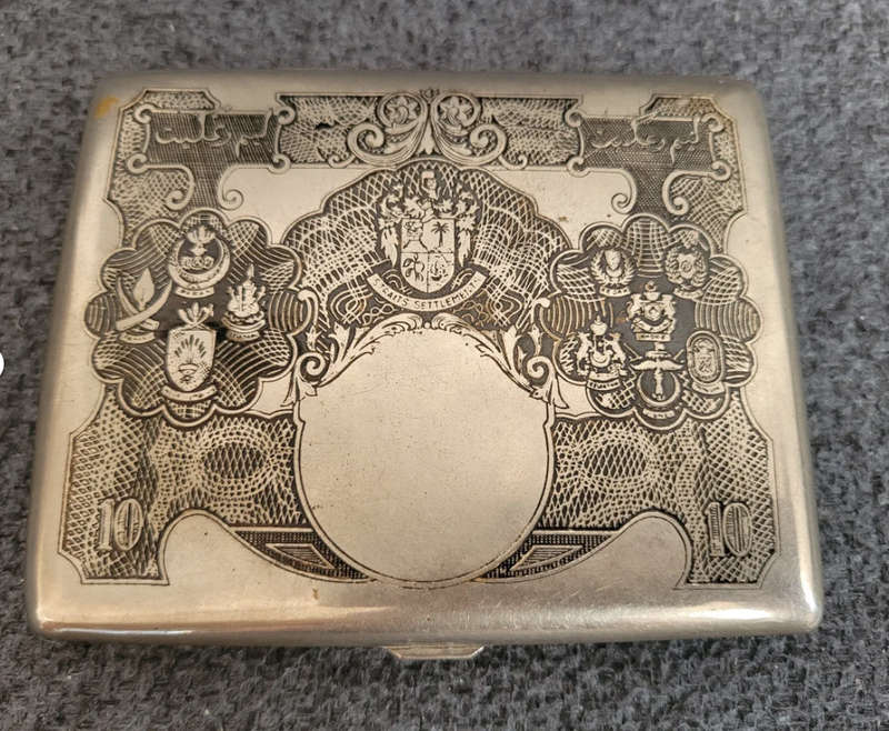 Vintage cigarette case 10 dollars MALAYA with an engraving of King George VI