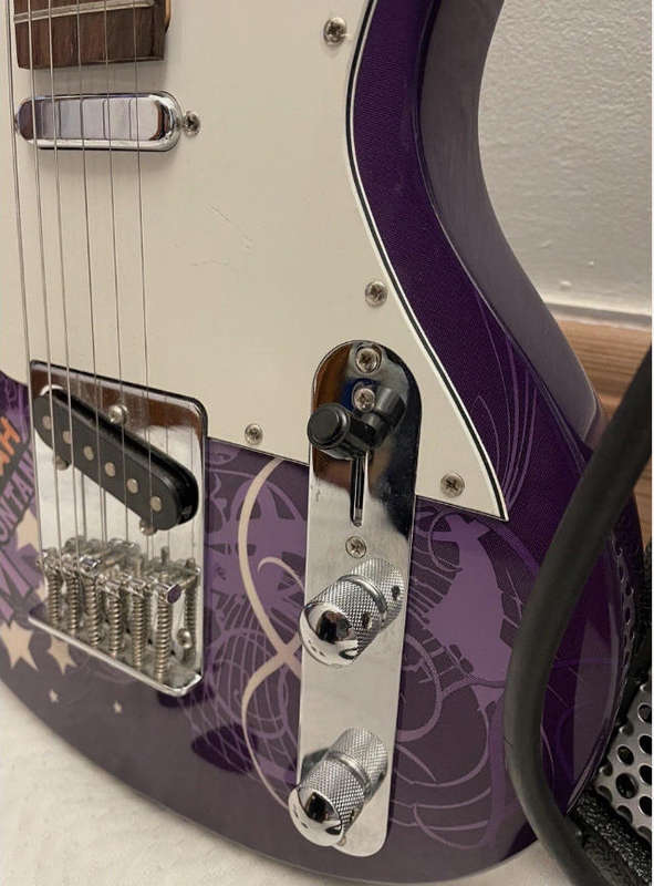 Stunning Hanna Montana "Secret Star" 6 String Electric Guitar By Washburn