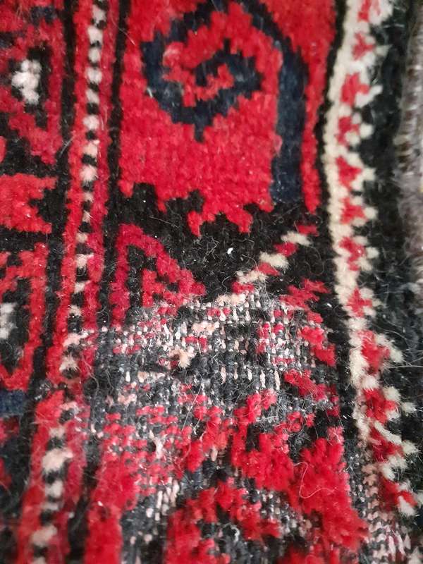 Persian carpet 1700mm x 1100