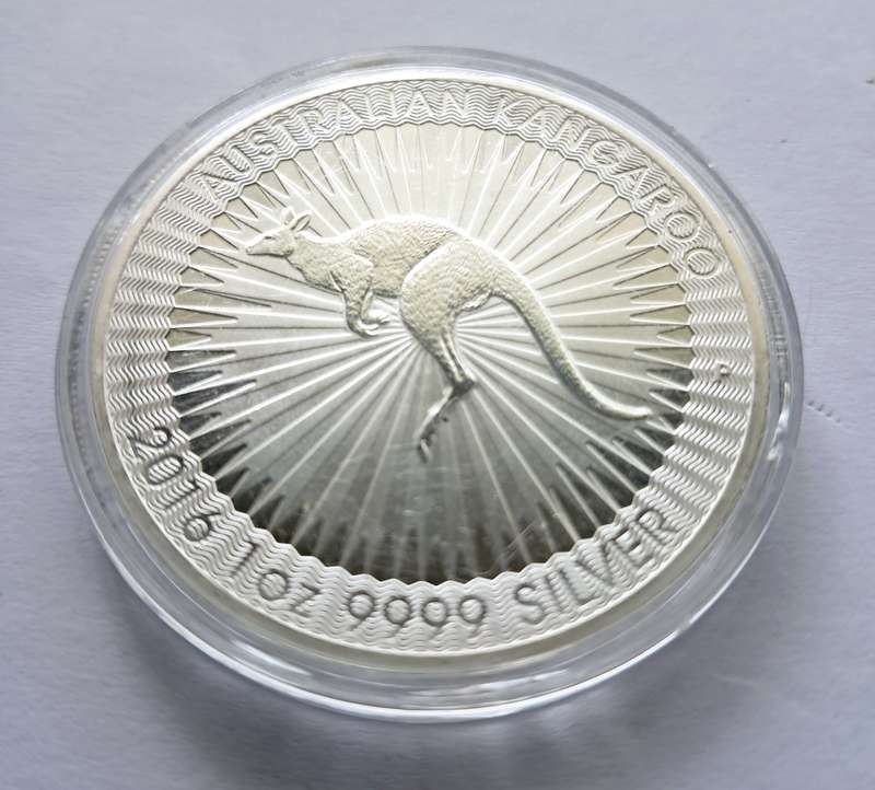 1 OZ  SILVER COIN - 2016 AUSTRALIAN KANGAROO Silver Coin IN CAPSULE