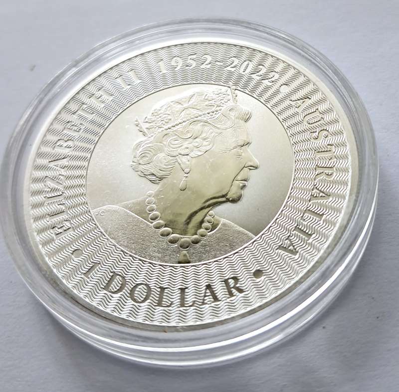 1 OZ  SILVER COIN - 2023 AUSTRALIAN KANGAROO Silver Coin IN CAPSULE