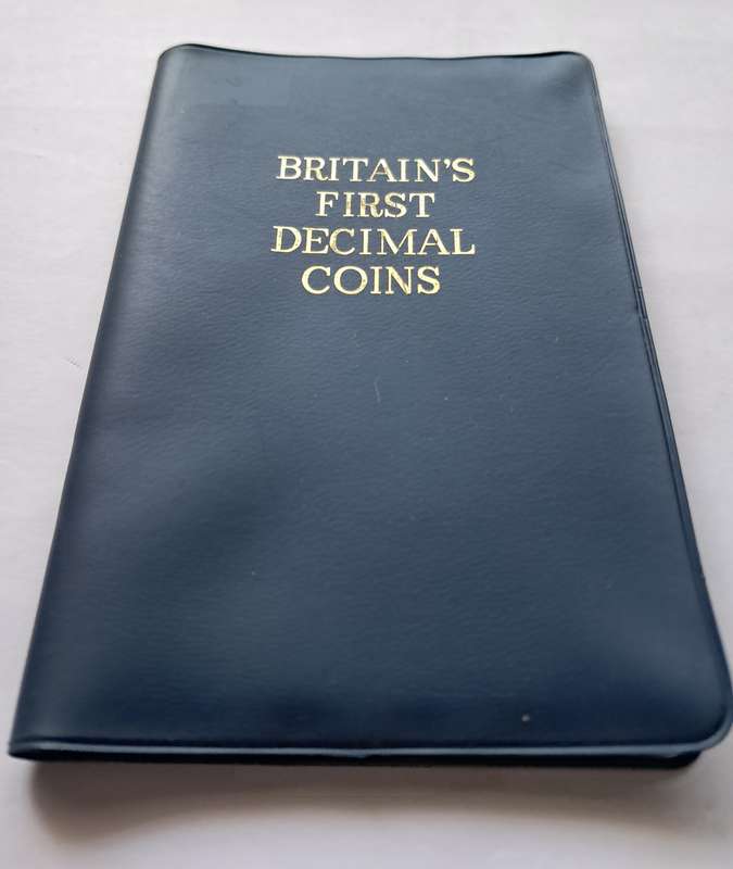 BRITAIN'S FIRST DECIMAL COINS IN BOOKLET - 1971