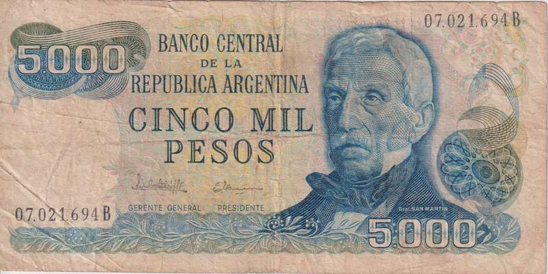ARGENTINA 5000 PESOS 1981-82 P305b VF