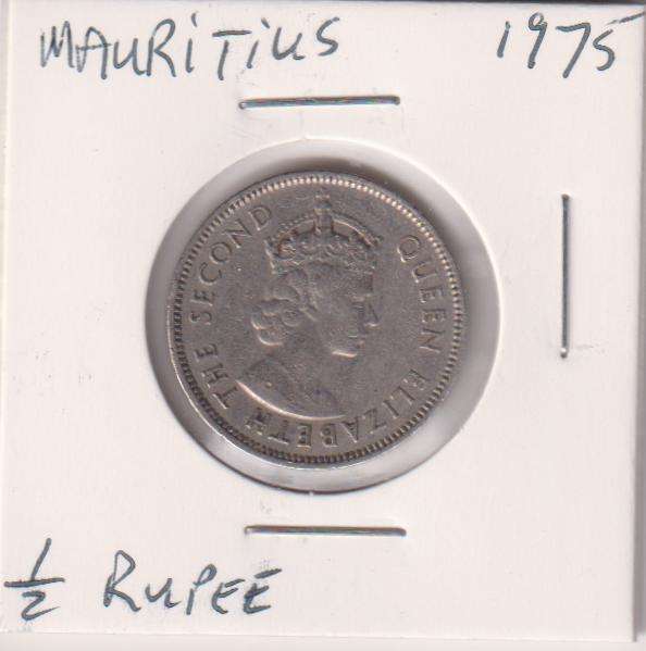 MAURITIUS ½ RUPEE 1975 IN COIN FLIP