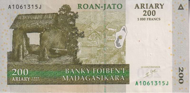 Madagascar 200 Ariary 2004 P87 VF