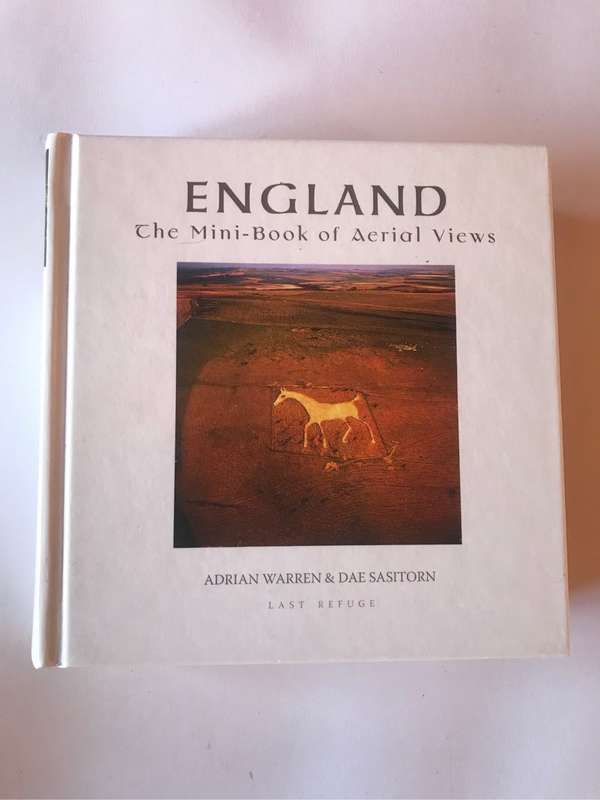 England: The Mini Book of Aerial Views by Adrian Warren and Dae Sasitorn