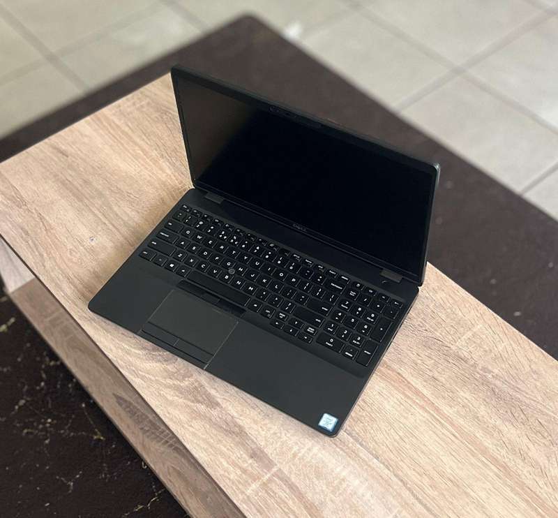 Dell Latitude 5500, Core i7vPro 8665CPU,  8th Generation