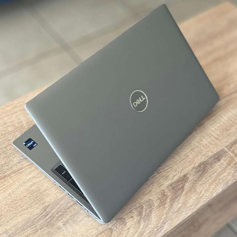 Dell Latitude 5530 , intel Core i5vPro - 1245CPU, 12Th Generation (TouchScreen)