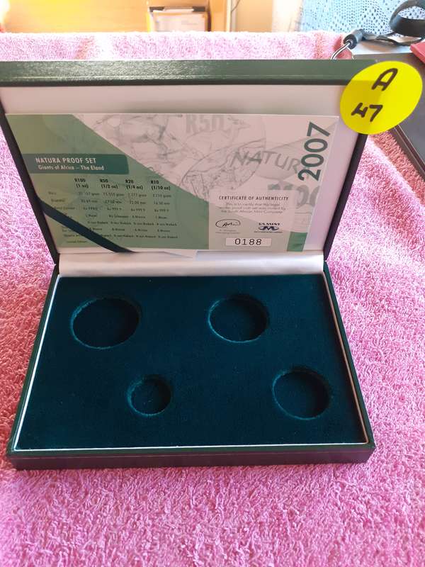 Empty Green Coin Holder Box. SA Mint - Natura Proof set. Giants of Africa - The Eland