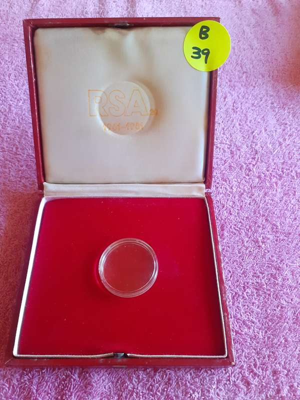 Empty Red Wooden Coin Holder Box. RSA 20 take 1 coin