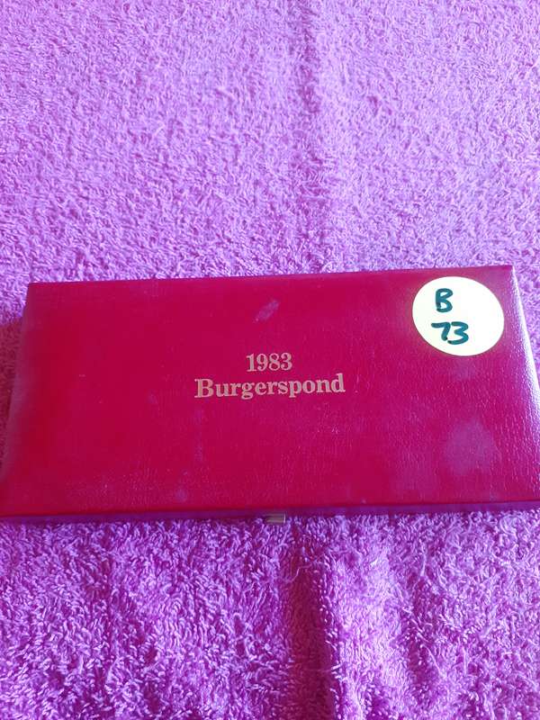 Empty Red Wooden Coin Holder Box. Burgerspond 1983 with certificate inside