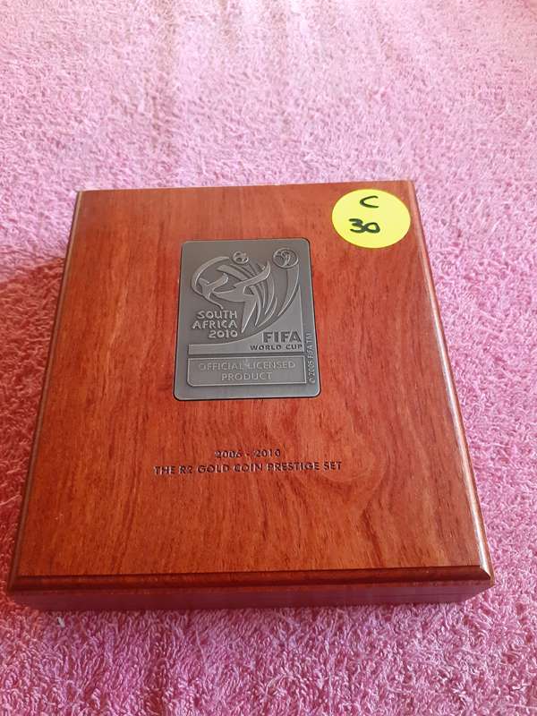 Empty Wooden Coin Holder Box. Fifa World Cup - 2006 - The R2 Gold Coin Prestige set