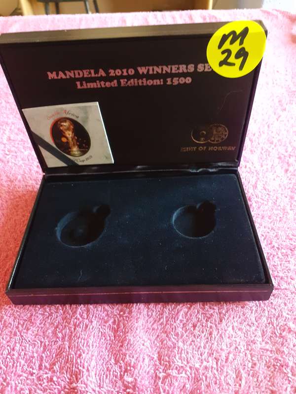 Empty Wooden Coin Holder Box. Mint of Norway Mandela 2010 Limited Edition Winners set