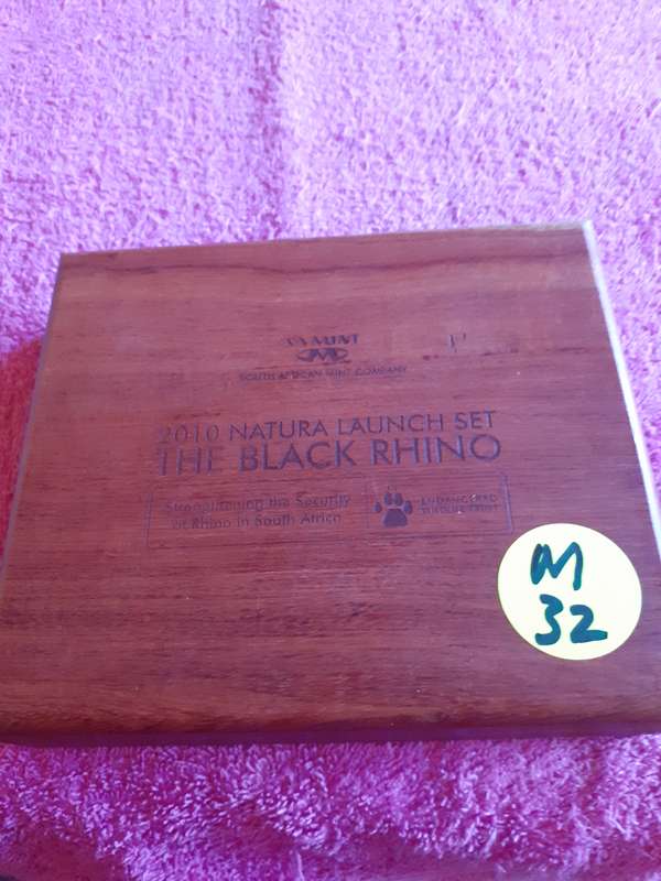 Empty Wooden Coin Holder Box. SA Mint - 2010 Natura Launch Set - The Black Rhino