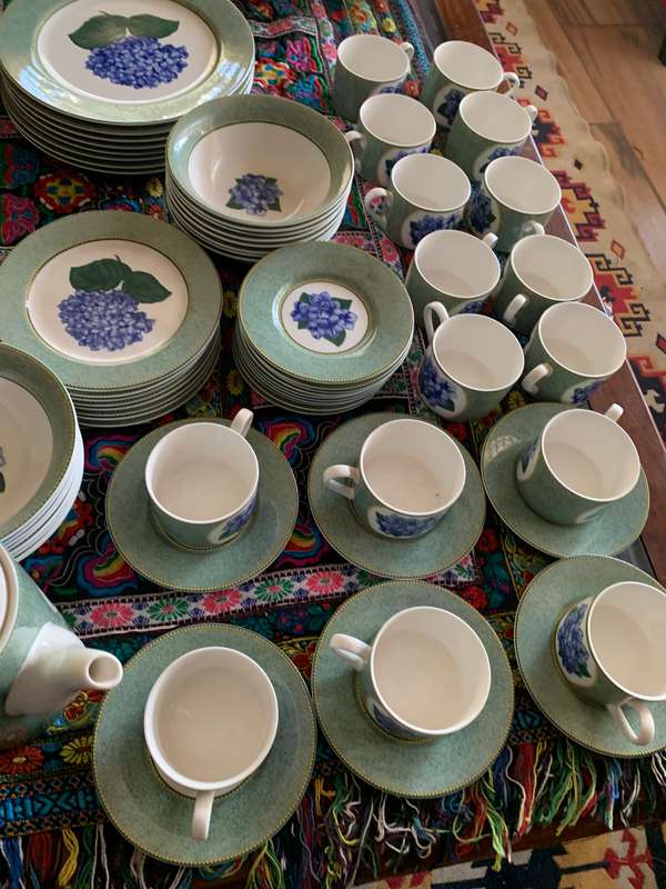 Saint James Complete Crockery Set - Vintage