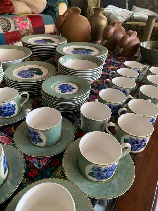 Saint James Complete Crockery Set - Vintage