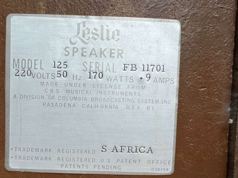 HAMMOND L122 ORGAN