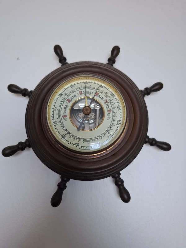 Shipwheel barometer