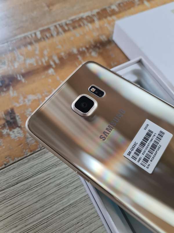 Samsung Galaxy S6 Edge + 32GB Gold Platinum