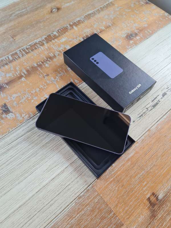 Samsung Galaxy S24 256GB Cobalt Violet