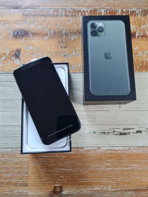 Apple iPhone 11 Pro 256GB Midnight Green