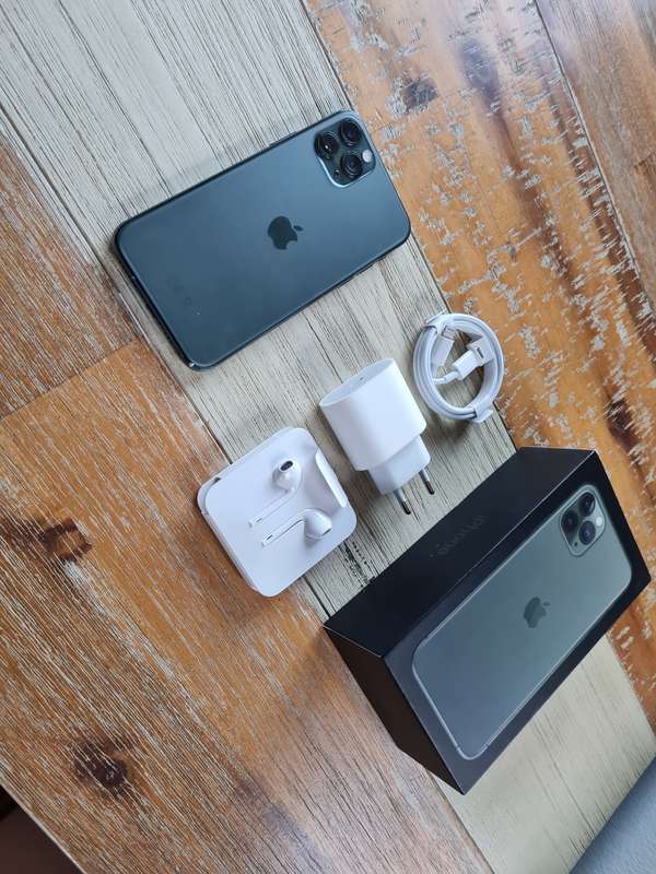 Apple iPhone 11 Pro 256GB Midnight Green